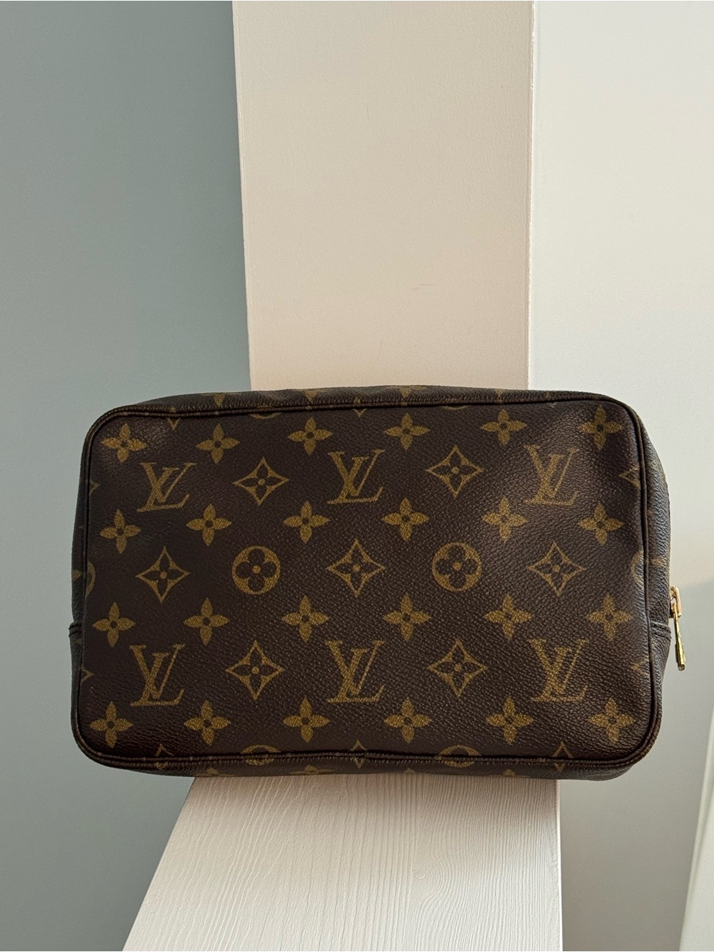 Authentic Vintage Louis Vuitton Monogram Trousse Toilette 23 Cosmetic Pouch